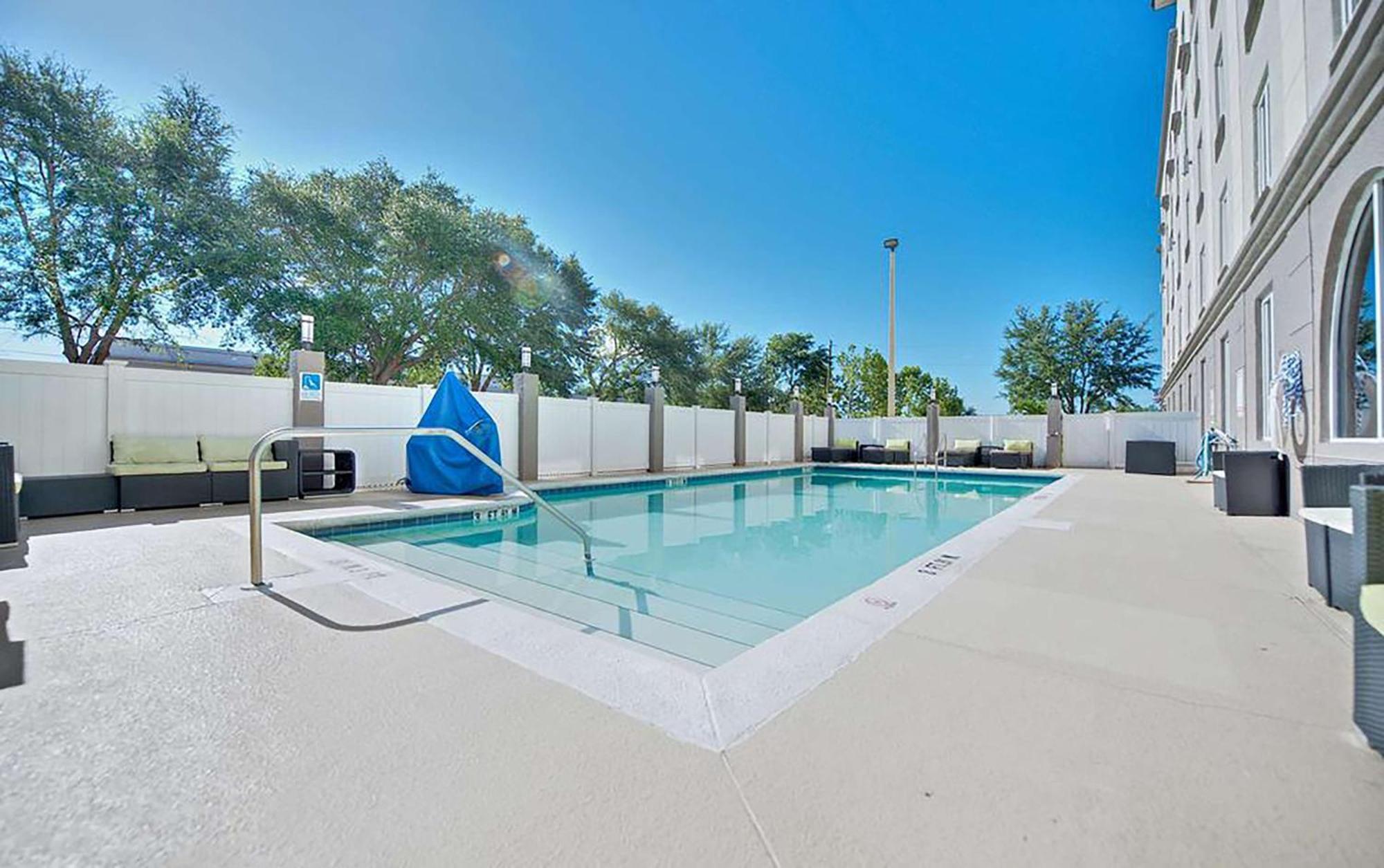 Hotel Sonesta Essential Orlando Exterior foto
